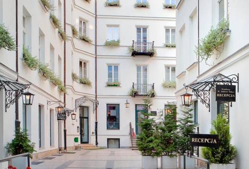 Warsaw Poland Extreme Hotel Promo Code for Booking.com