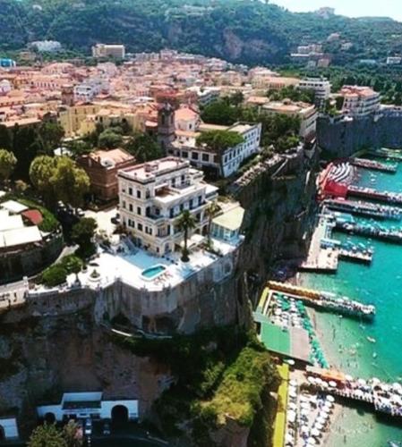 Sorrento Italy Extreme Hotel Promo Code for Agoda.com